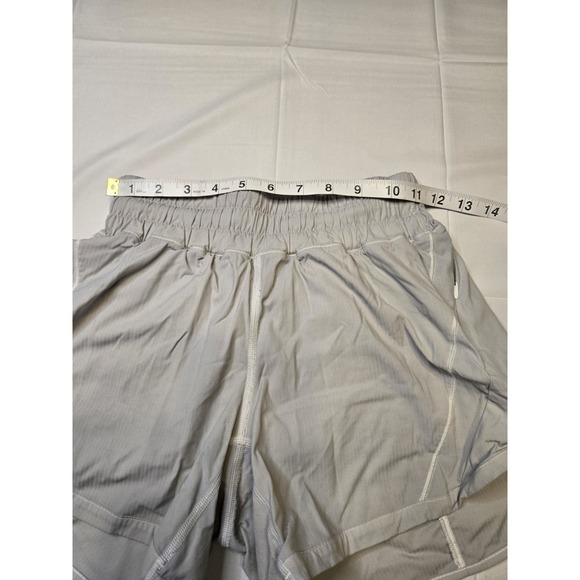 Lululemon Hotty Hot High-Rise Lined Short 4" size 4 light grey Workout Running - Picture 2 of 9